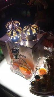 吃瓜酒吧长沙解放西,吃瓜酒吧的繁华夜生活剪影